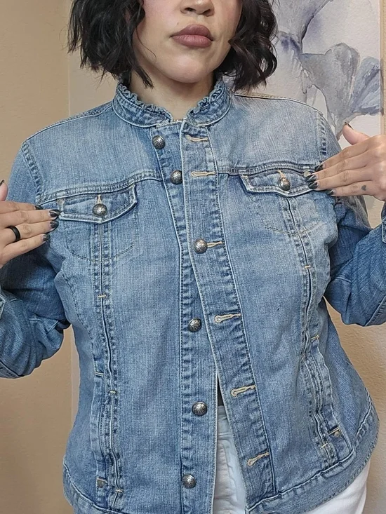 Chico's Platinum Denim Jacket with Ruffles & Button Closures Size 2 Or Large - Picture 7 of 8